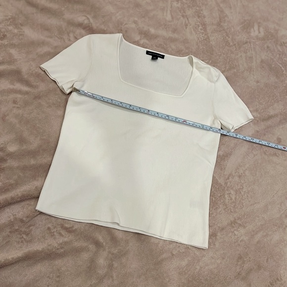 Saks Fifth Avenue Top - Picture 4 of 6